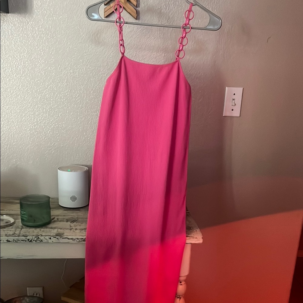 Chic Pink Sleeveless Dress